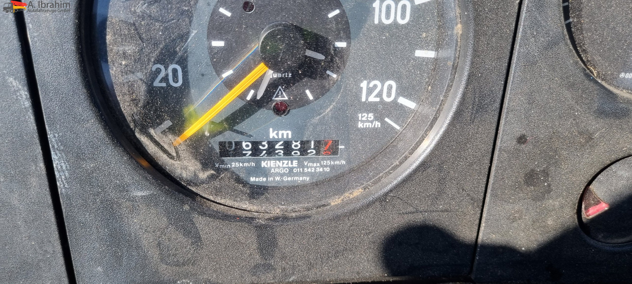 Mercedes-Benz 1722 Dachdeckerkran Cormach 30000  TECH, - Camion con gru, Autocarro con pianale/ Cassone fisso: foto 3 Mercedes-Benz 1722 Dachdeckerkran Cormach 30000  TECH, - Camion con gru, Autocarro con pianale/ Cassone fisso: foto 3