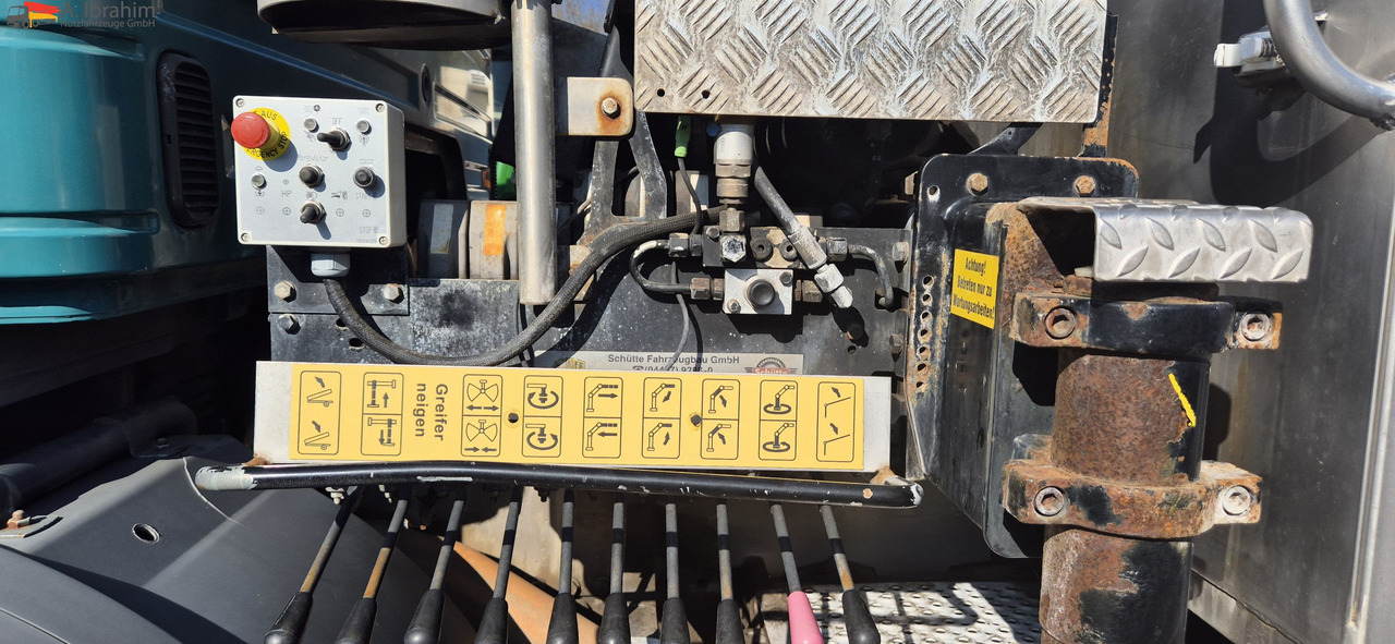 Mercedes-Benz 1824 Kipper Kran, Edelstahlaufbau Tierentsorgung - Autocarro ribaltabile, Camion con gru: foto 2 Mercedes-Benz 1824 Kipper Kran, Edelstahlaufbau Tierentsorgung - Autocarro ribaltabile, Camion con gru: foto 2