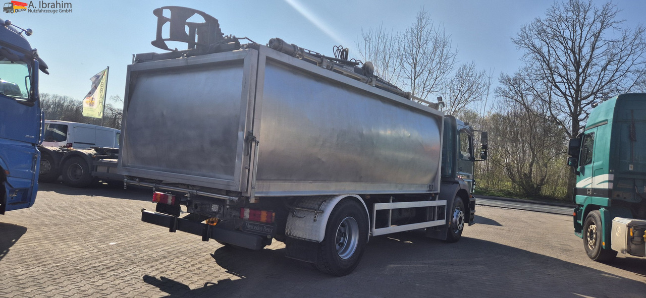 Autocarro ribaltabile, Camion con gru Mercedes-Benz 1824 Kipper Kran, Edelstahlaufbau Tierentsorgung: foto 12 Autocarro ribaltabile, Camion con gru Mercedes-Benz 1824 Kipper Kran, Edelstahlaufbau Tierentsorgung: foto 12