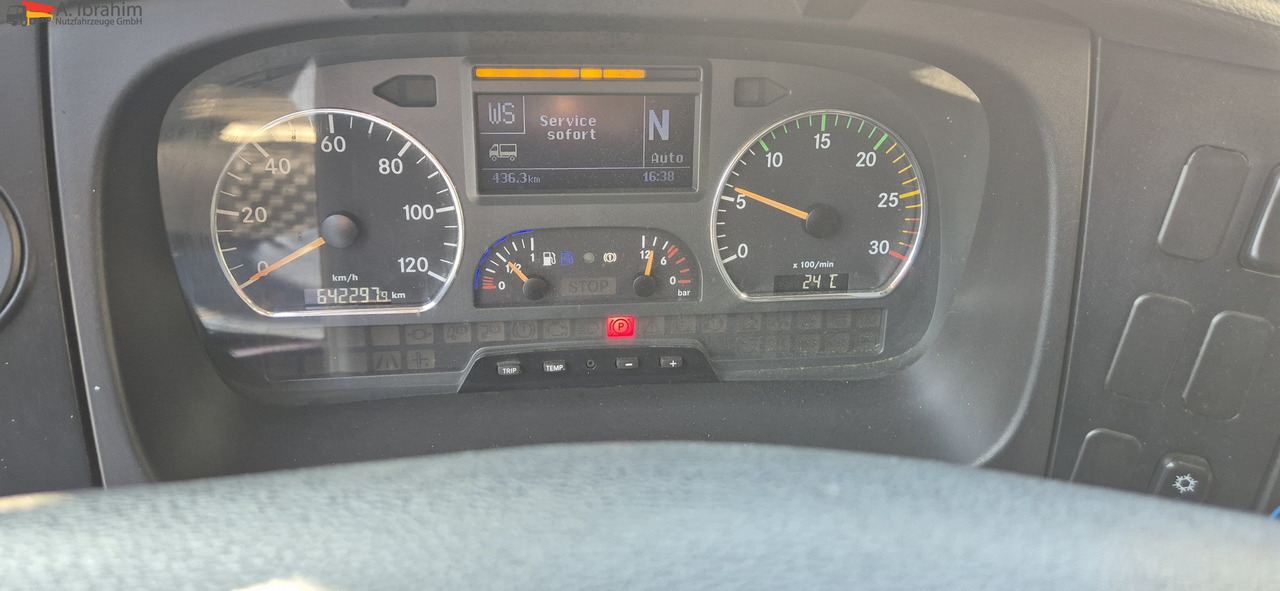 Autocarro ribaltabile, Camion con gru Mercedes-Benz 1824 Kipper Kran, Edelstahlaufbau Tierentsorgung: foto 14 Autocarro ribaltabile, Camion con gru Mercedes-Benz 1824 Kipper Kran, Edelstahlaufbau Tierentsorgung: foto 14