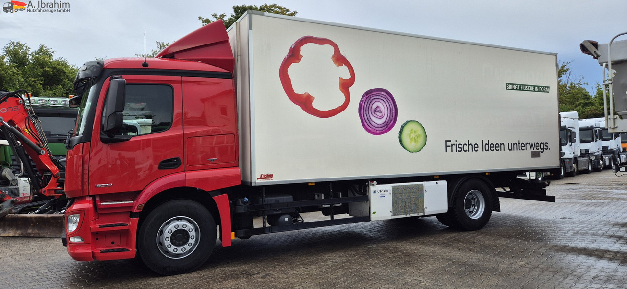 Mercedes-Benz 1830L Thermoking UT1200 - Autocarro frigorifero: foto 1 Mercedes-Benz 1830L Thermoking UT1200 - Autocarro frigorifero: foto 1