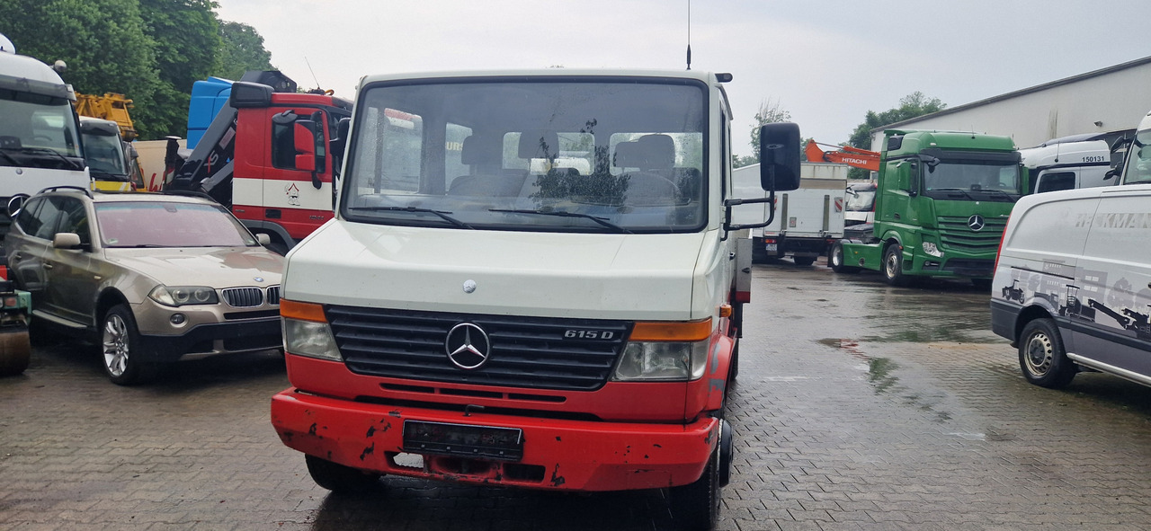 Furgone con cassone fisso, Furgone doppia cabina Mercedes-Benz 615D Doka Pritsche, Zustand gut: foto 7 Furgone con cassone fisso, Furgone doppia cabina Mercedes-Benz 615D Doka Pritsche, Zustand gut: foto 7