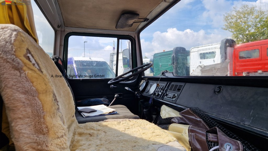 Mercedes-Benz DB 813 Pritsche Kran H- Kennzeichen,Oldtimer ein Stück Geschichte - Furgone con cassone fisso: foto 2 Mercedes-Benz DB 813 Pritsche Kran H- Kennzeichen,Oldtimer ein Stück Geschichte - Furgone con cassone fisso: foto 2