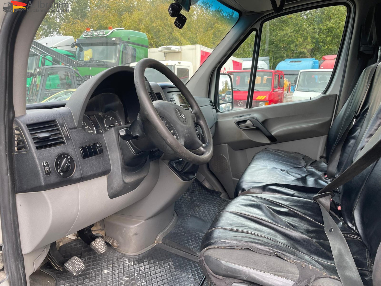 Mercedes-Benz Sprinter DB 319 CDI Geschlossen Kasten | 15 m³ | V6 | 4.5 m Radstand - Furgone chiuso: foto 3 Mercedes-Benz Sprinter DB 319 CDI Geschlossen Kasten | 15 m³ | V6 | 4.5 m Radstand - Furgone chiuso: foto 3