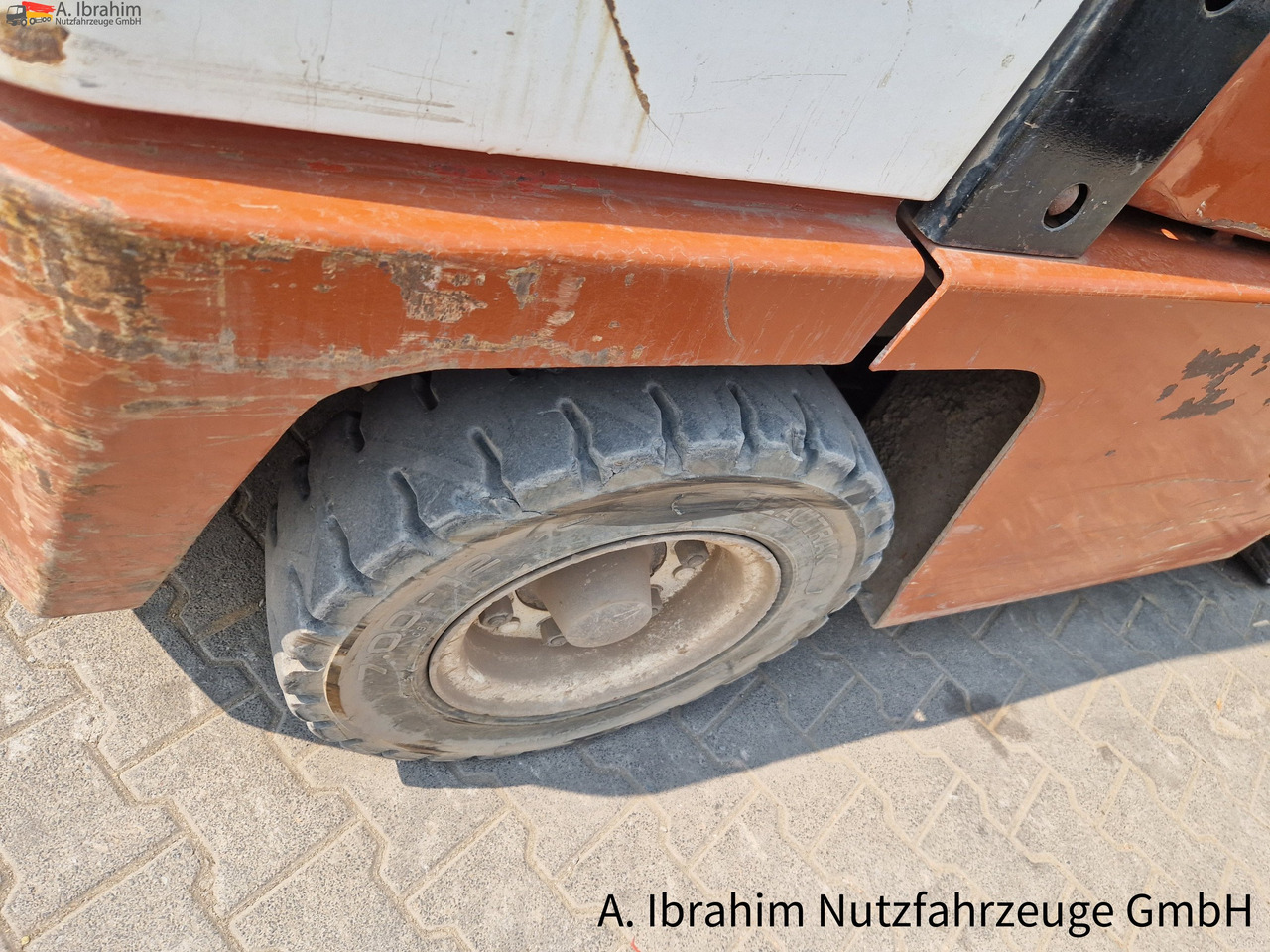 Nissan BF 03-40 4t Stapler - Carrello elevatore: foto 3 Nissan BF 03-40 4t Stapler - Carrello elevatore: foto 3