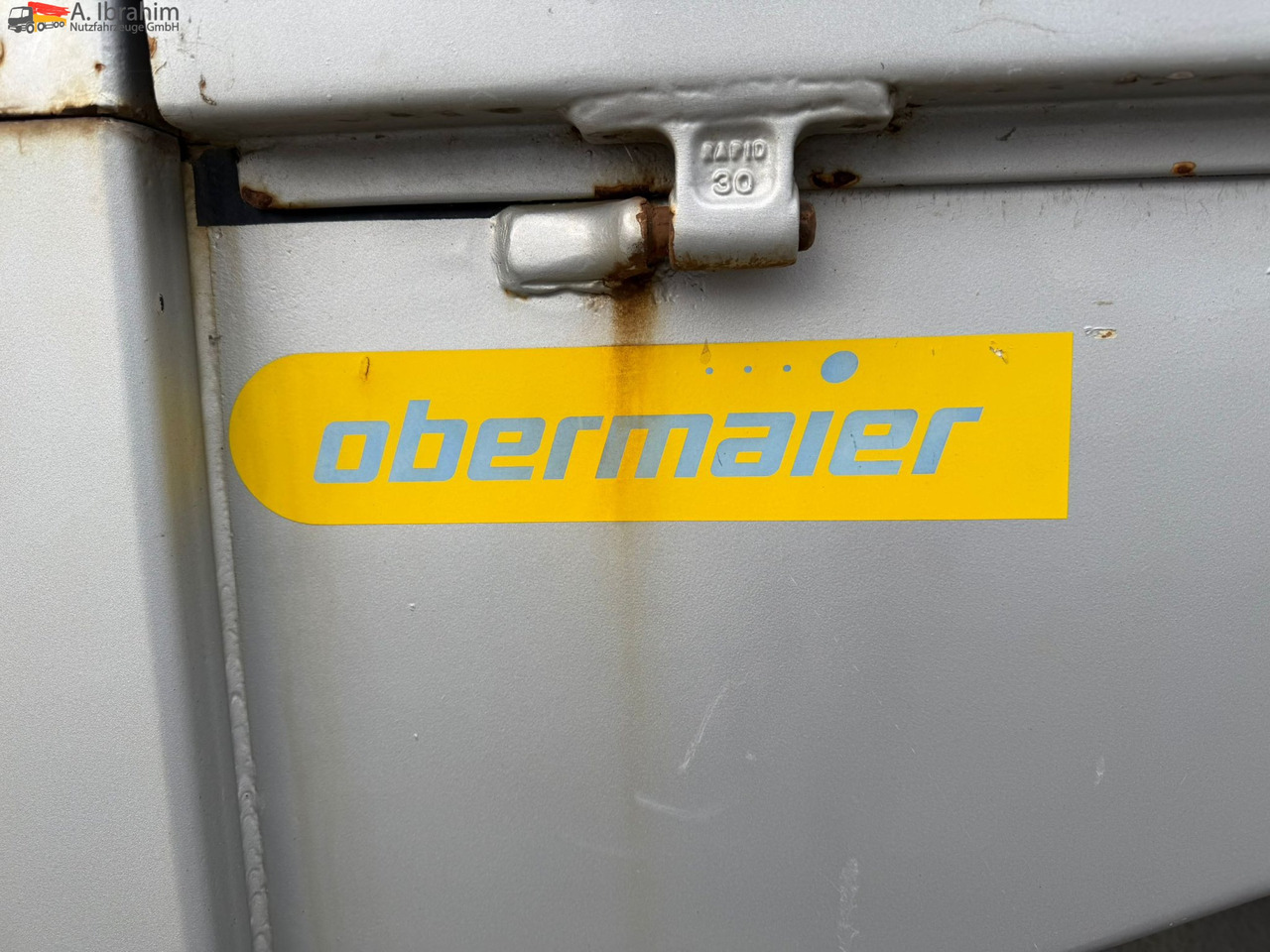 Obermaier TUE110 SDAH Tieflader | | Trommelbremse | Rampen | 7.2 Plattform | Stützfuß vorne - Rimorchio pianale ribassato: foto 2 Obermaier TUE110 SDAH Tieflader | | Trommelbremse | Rampen | 7.2 Plattform | Stützfuß vorne - Rimorchio pianale ribassato: foto 2