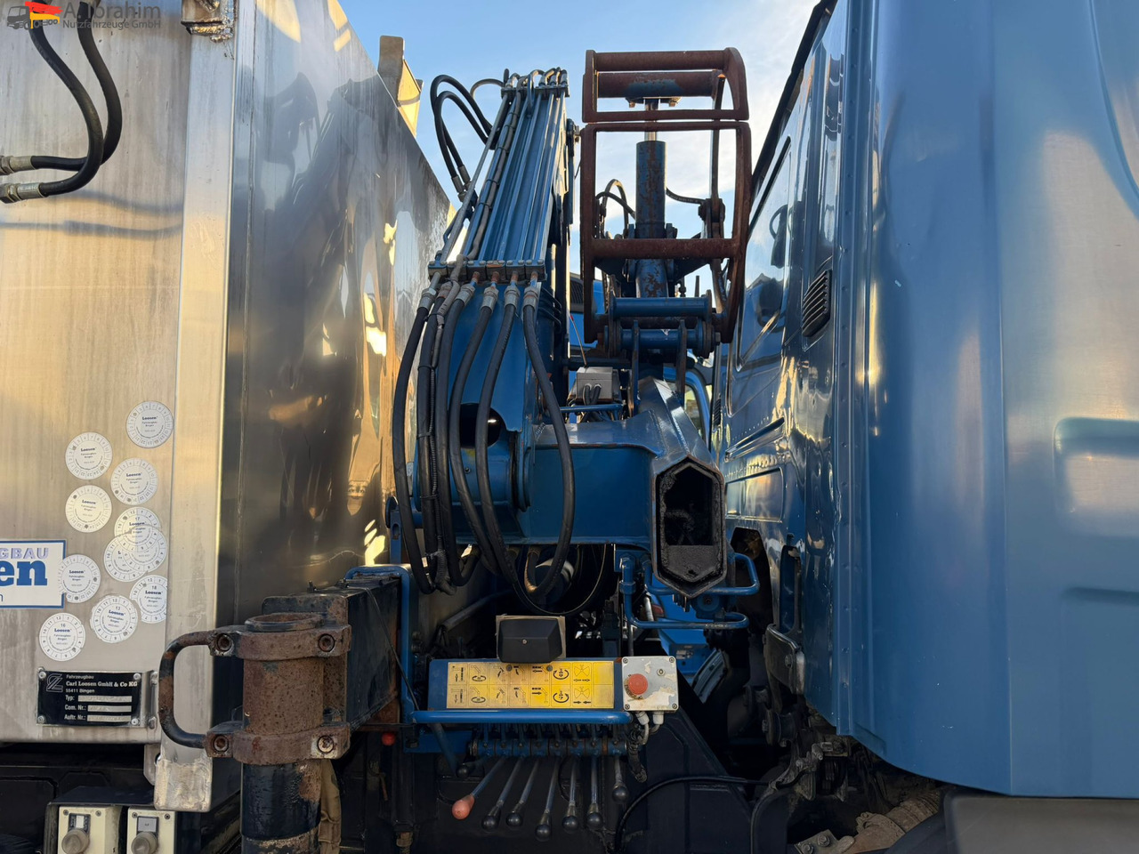 Scania B4X2 Edelstahlkipper für Tierkörperbeseitigung Kran MKG - Camion immondizia: foto 5 Scania B4X2 Edelstahlkipper für Tierkörperbeseitigung Kran MKG - Camion immondizia: foto 5