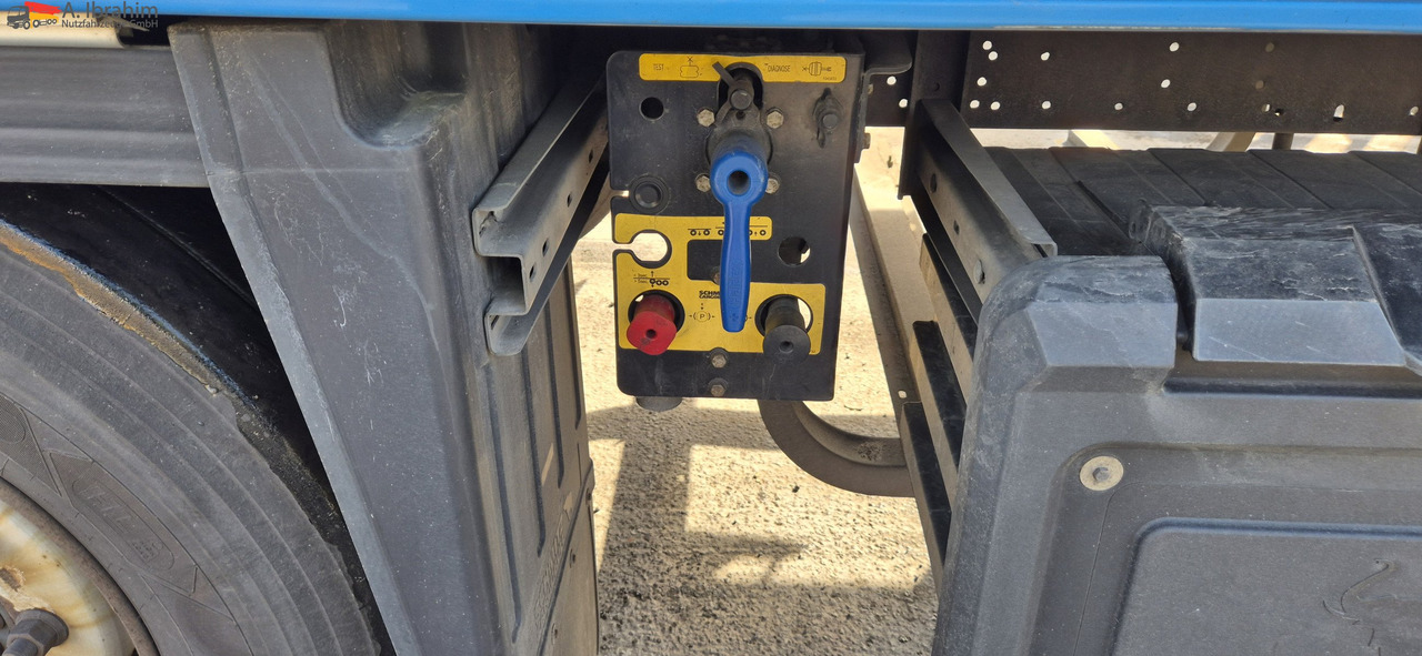 Schmitz SKO24 Carrier Vector 1550 reparierter Schaden Stütze links - Semirimorchio frigorifero: foto 2 Schmitz SKO24 Carrier Vector 1550 reparierter Schaden Stütze links - Semirimorchio frigorifero: foto 2