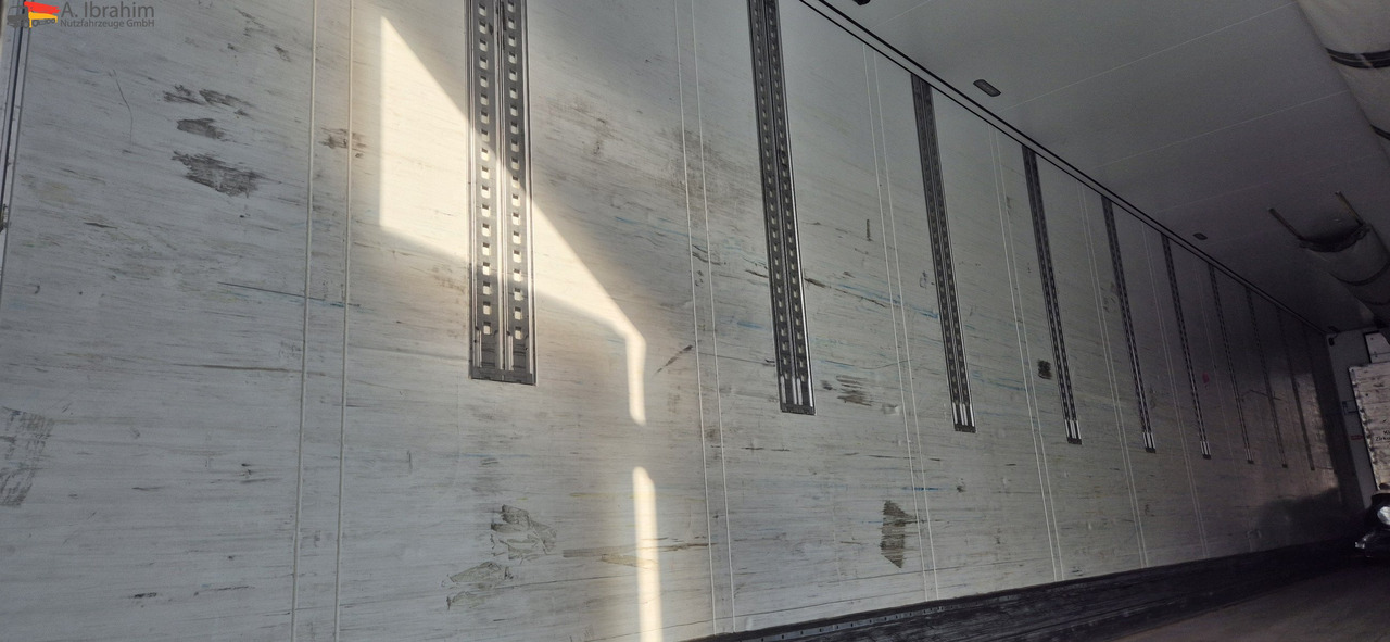 Schmitz SKO24 Carrier Vector 1550 reparierter Schaden Stütze links - Semirimorchio frigorifero: foto 4 Schmitz SKO24 Carrier Vector 1550 reparierter Schaden Stütze links - Semirimorchio frigorifero: foto 4