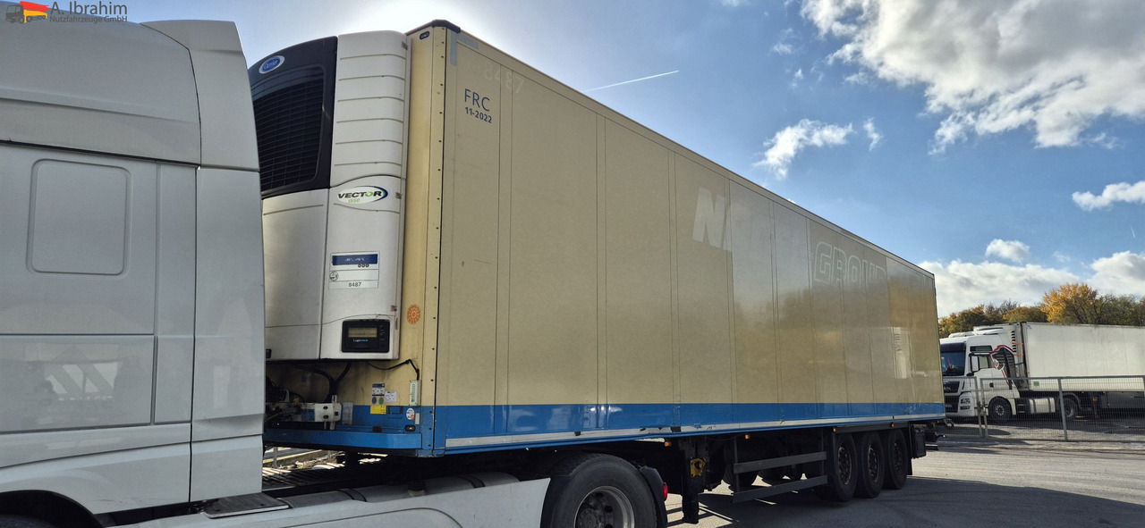 Schmitz SKO24 Carrier Vector 1550 reparierter Schaden Stütze links - Semirimorchio frigorifero: foto 1 Schmitz SKO24 Carrier Vector 1550 reparierter Schaden Stütze links - Semirimorchio frigorifero: foto 1