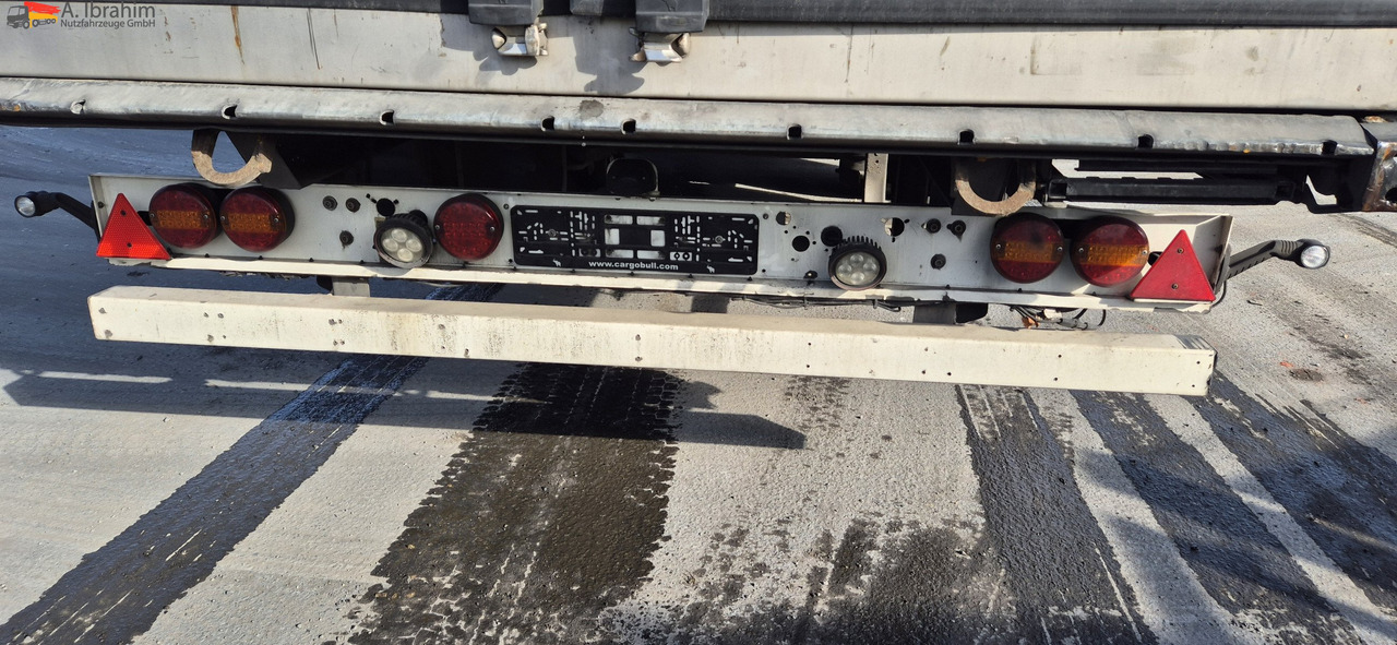 Schmitz SKO24 Carrier Vector 1550 reparierter Schaden Stütze links - Semirimorchio frigorifero: foto 3 Schmitz SKO24 Carrier Vector 1550 reparierter Schaden Stütze links - Semirimorchio frigorifero: foto 3