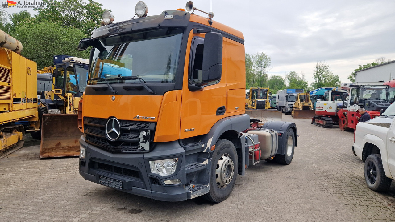 Mercedes-Benz 1840 Actros, 3x vorhanden, identisch deutsche Fahrzeuge einsatzbereit - Trattore stradale: foto 1 Mercedes-Benz 1840 Actros, 3x vorhanden, identisch deutsche Fahrzeuge einsatzbereit - Trattore stradale: foto 1