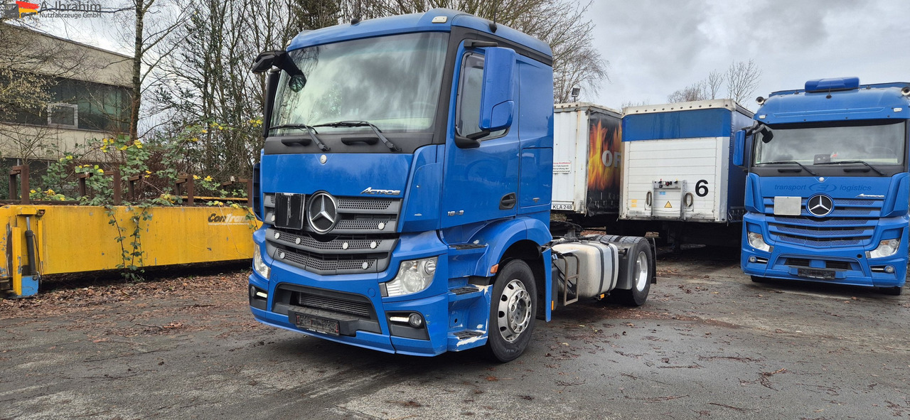 Mercedes-Benz 1843 Klima, Retarder, Topzustand, einsatzbereit sehr sauber, technisch top - Trattore stradale: foto 1 Mercedes-Benz 1843 Klima, Retarder, Topzustand, einsatzbereit sehr sauber, technisch top - Trattore stradale: foto 1
