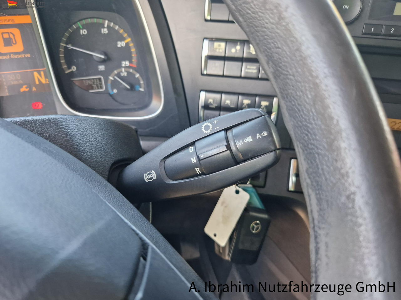 Mercedes-Benz 1845 Retarder, Klima, Navi Schneeketten, Euro 5 - Trattore stradale: foto 4 Mercedes-Benz 1845 Retarder, Klima, Navi Schneeketten, Euro 5 - Trattore stradale: foto 4