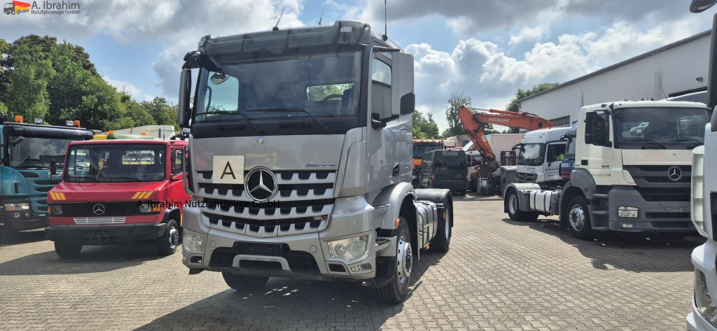 Mercedes-Benz DB 1842H 4x4 Hydrodrive Scheckheft bei Mercedes - Trattore stradale: foto 1 Mercedes-Benz DB 1842H 4x4 Hydrodrive Scheckheft bei Mercedes - Trattore stradale: foto 1