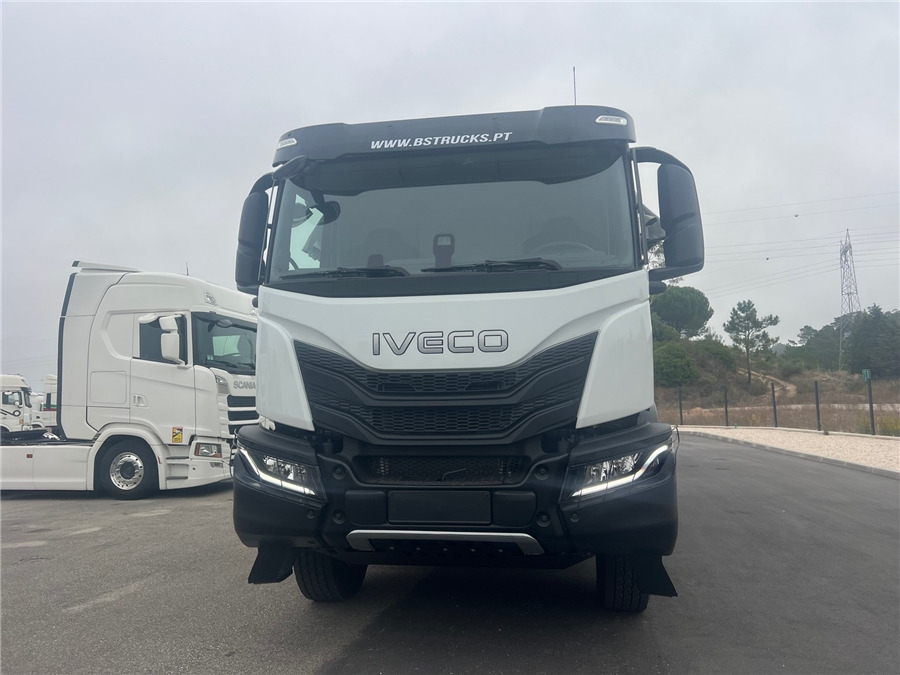 Iveco T-WAY 500 / RETARDER - Autocarro ribaltabile: foto 2 Iveco T-WAY 500 / RETARDER - Autocarro ribaltabile: foto 2