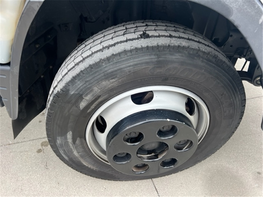 Autocarro cella isotermica Mitsubishi 7C18: foto 11
