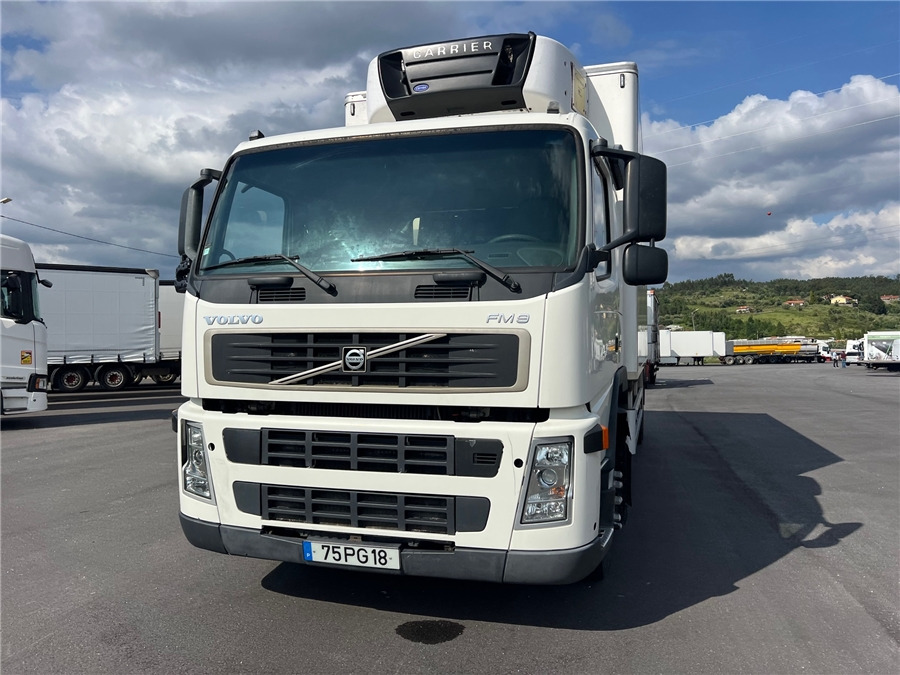 Volvo FM 9 - Autocarro frigorifero: foto 2 Volvo FM 9 - Autocarro frigorifero: foto 2