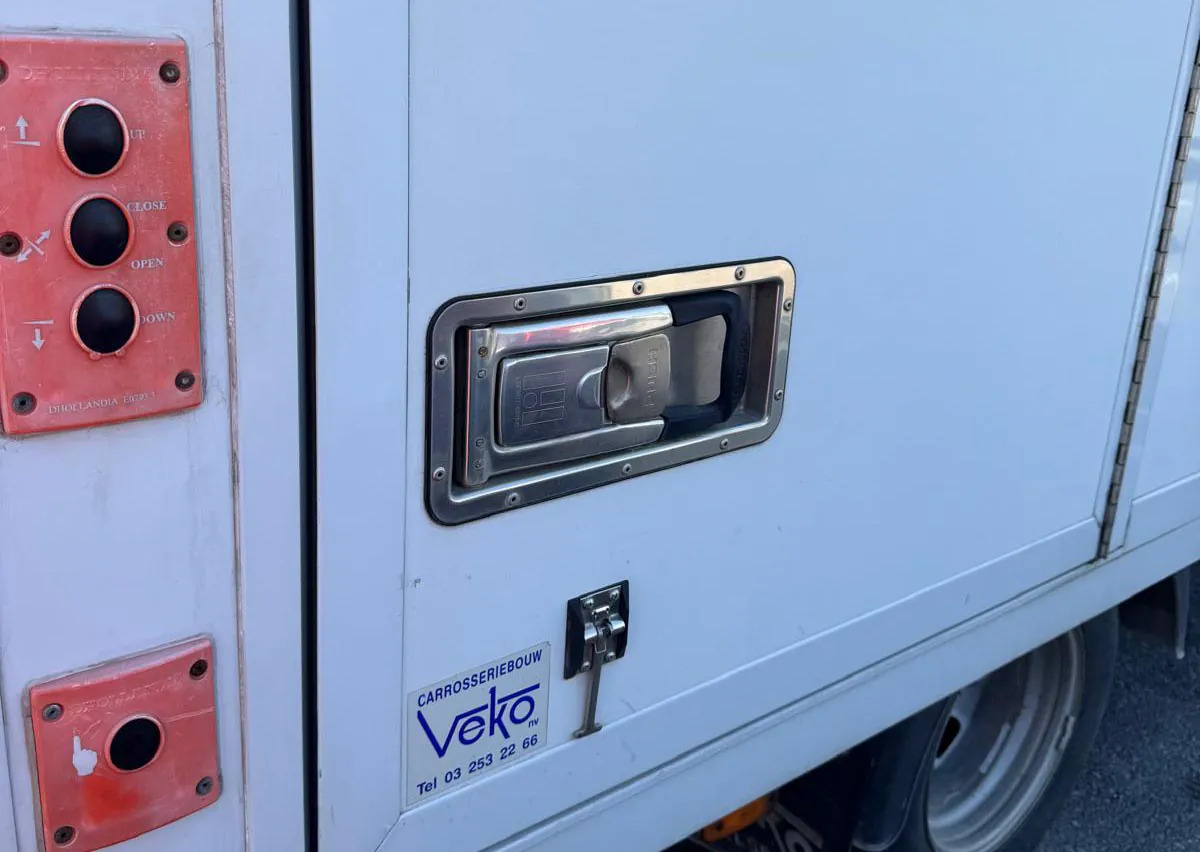IVECO DAILY 35C14 - Furgone box: foto 3 IVECO DAILY 35C14 - Furgone box: foto 3
