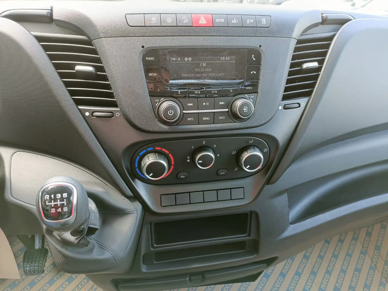 Leasing di  IVECO DAILY 35C16 3000 cc KM 0 IVECO DAILY 35C16 3000 cc KM 0: foto 10