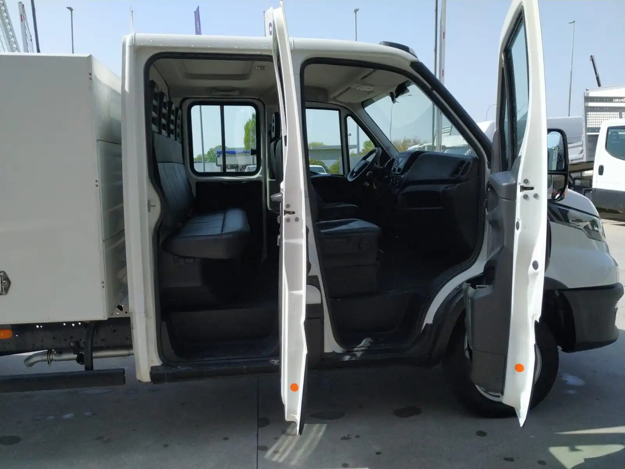 Furgone ribaltabile IVECO DAILY 35C16 6 POSTI 3000 CC: foto 8