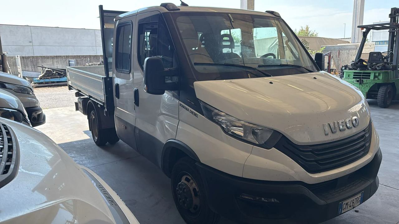 IVECO DAILY 35C16 DOPPIA CABINA RIBALTABILE TRILATERALE 3.0 - Furgone ribaltabile: foto 2 IVECO DAILY 35C16 DOPPIA CABINA RIBALTABILE TRILATERALE 3.0 - Furgone ribaltabile: foto 2