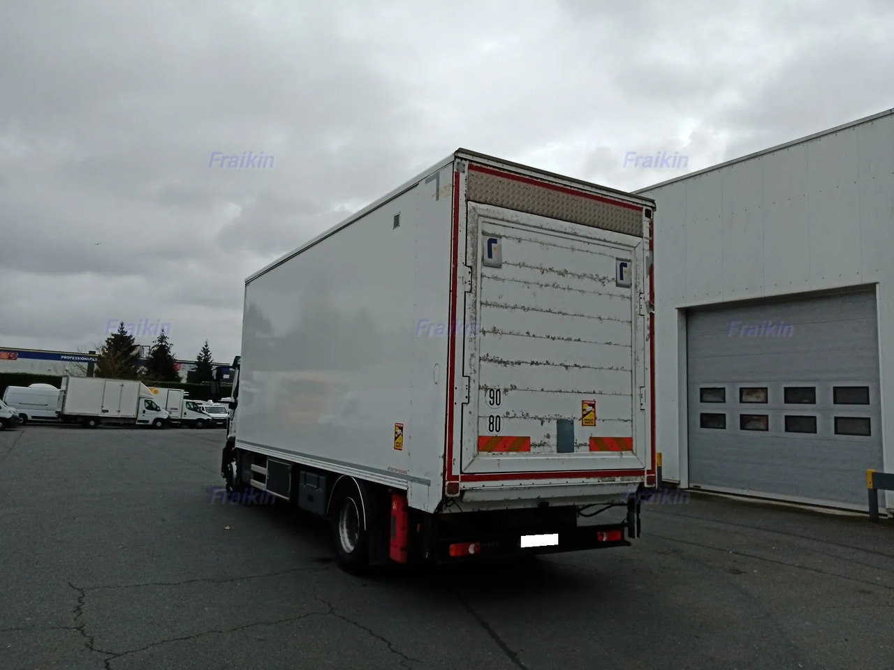 IVECO EUROCARGO 180EL32P EURO 6 - Autocarro furgonato: foto 2 IVECO EUROCARGO 180EL32P EURO 6 - Autocarro furgonato: foto 2