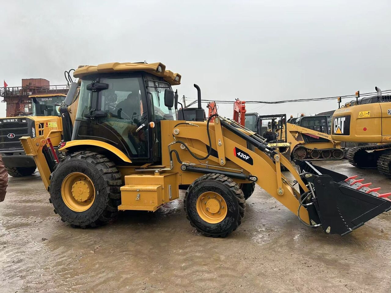 Caterpillar 420F - Terna: foto 5 Caterpillar 420F - Terna: foto 5