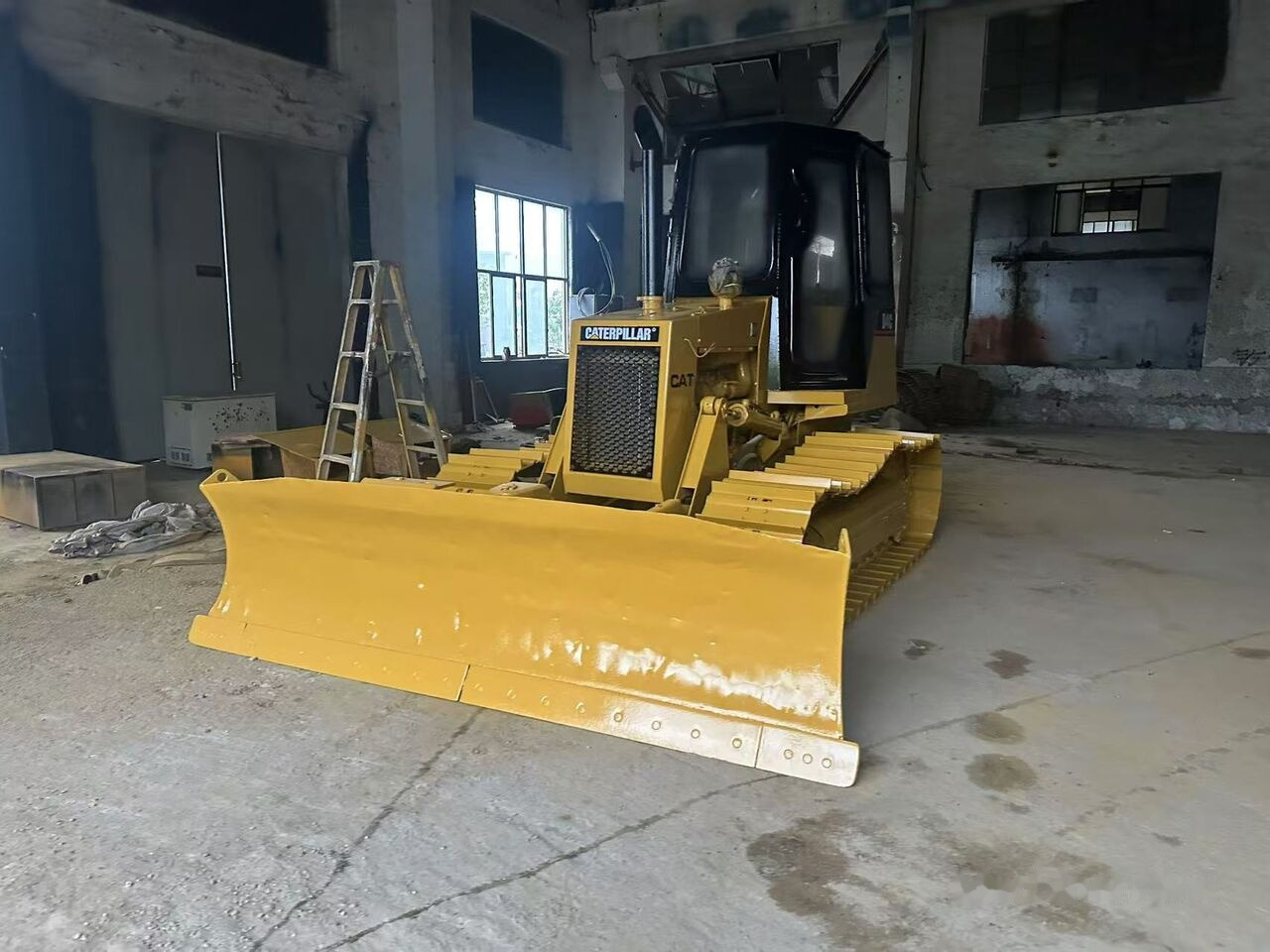 Caterpillar D4C - Bulldozer: foto 4 Caterpillar D4C - Bulldozer: foto 4