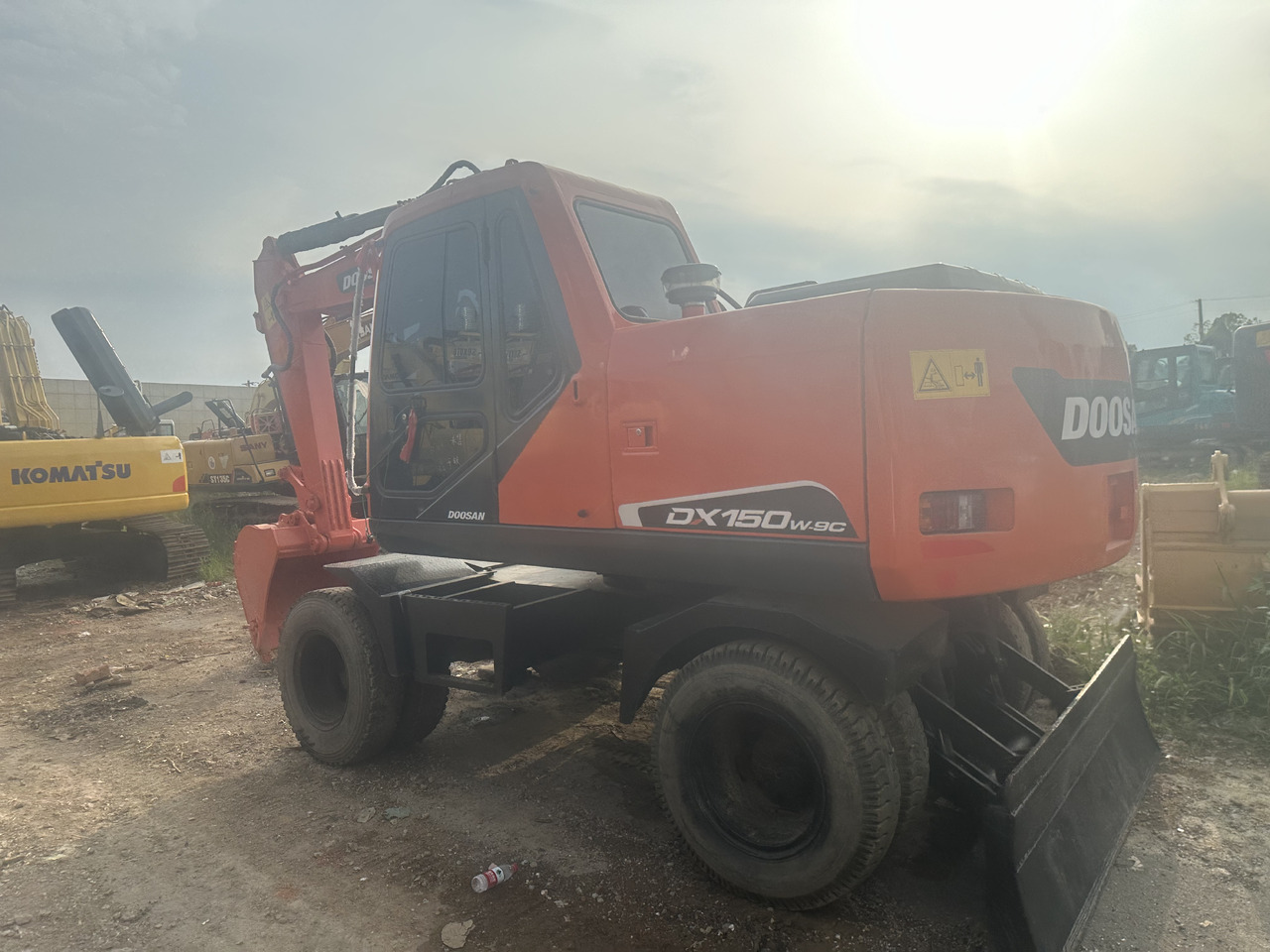 Doosan DX150W-9C - Escavatore gommato: foto 4 Doosan DX150W-9C - Escavatore gommato: foto 4