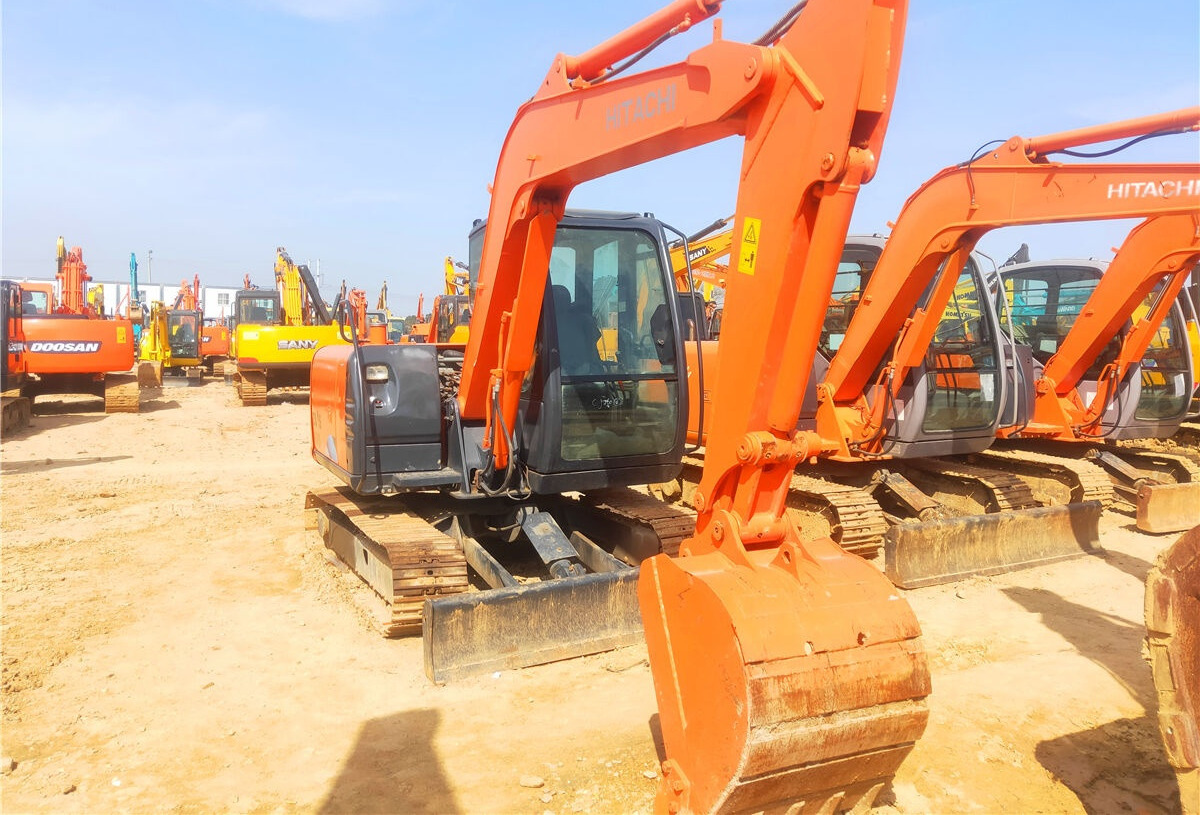 Hitachi ZX60 - Miniescavatore: foto 4 Hitachi ZX60 - Miniescavatore: foto 4