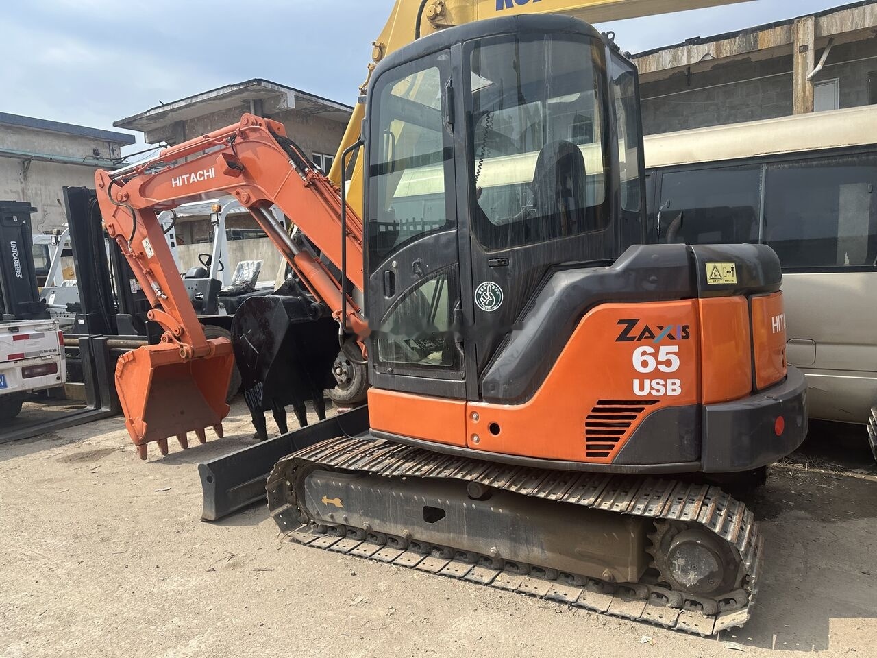Hitachi ZX65 - Miniescavatore: foto 5 Hitachi ZX65 - Miniescavatore: foto 5