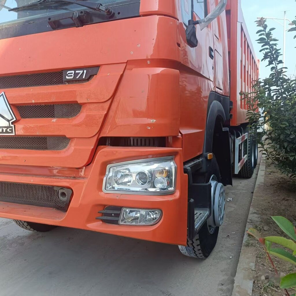 Howo 371 6*4 new tires - Autocarro ribaltabile: foto 2 Howo 371 6*4 new tires - Autocarro ribaltabile: foto 2
