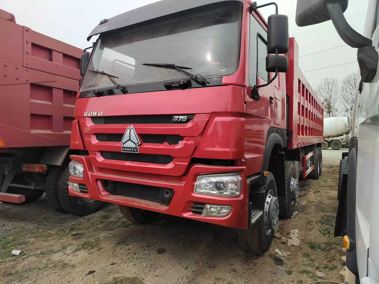 Howo 375 8x4 - Autocarro ribaltabile: foto 3 Howo 375 8x4 - Autocarro ribaltabile: foto 3