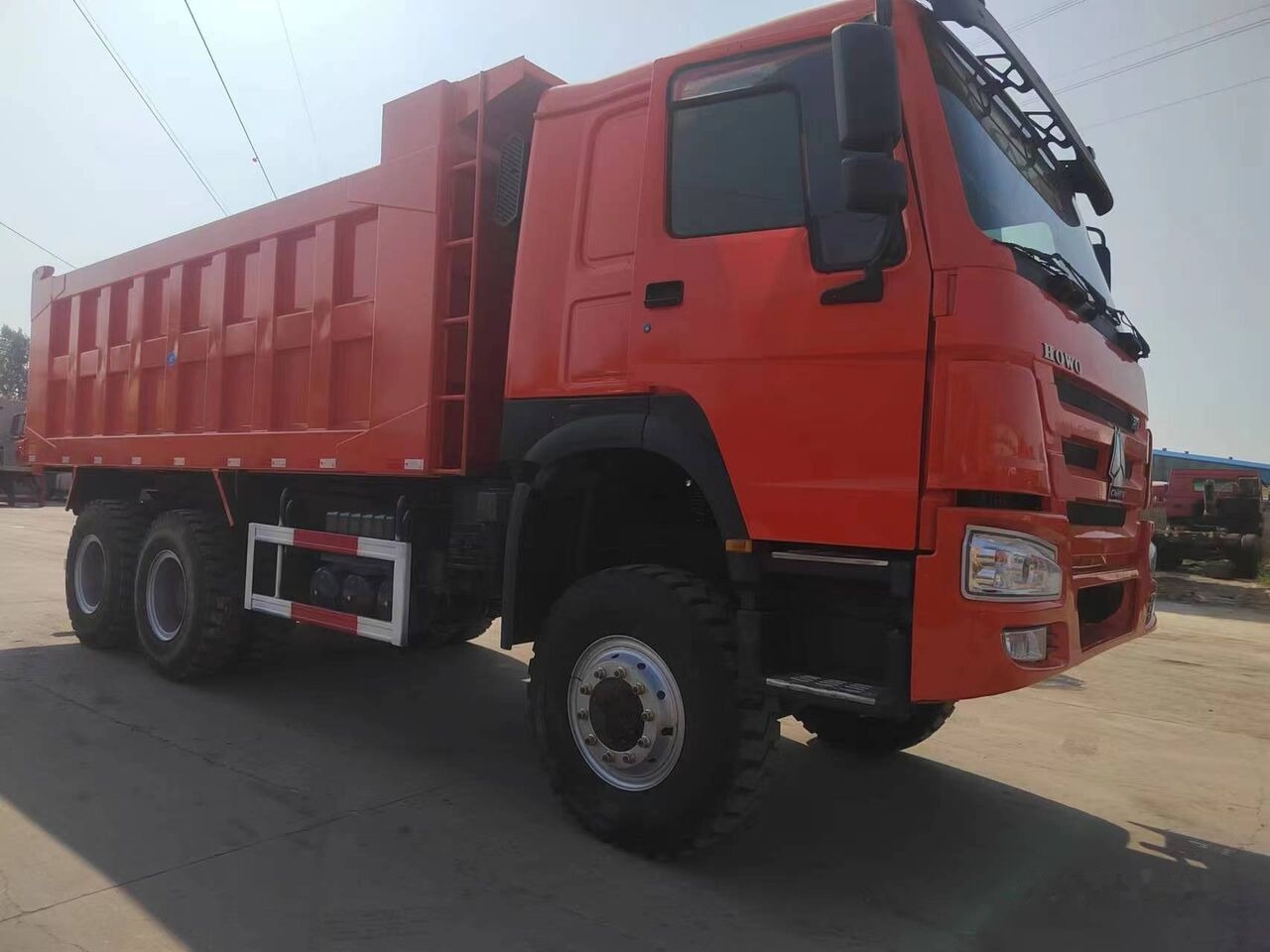 Howo 375 - Autocarro ribaltabile: foto 2 Howo 375 - Autocarro ribaltabile: foto 2