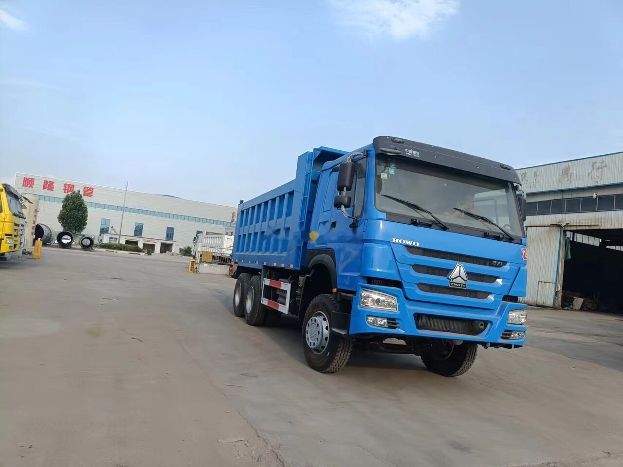 Howo New - Autocarro ribaltabile: foto 1 Howo New - Autocarro ribaltabile: foto 1