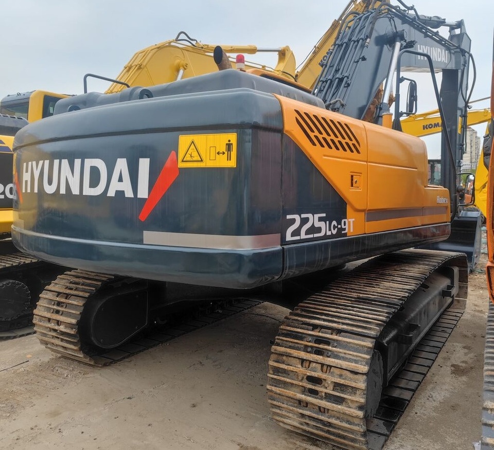 Hyundai R225-9T - Escavatore cingolato: foto 1 Hyundai R225-9T - Escavatore cingolato: foto 1