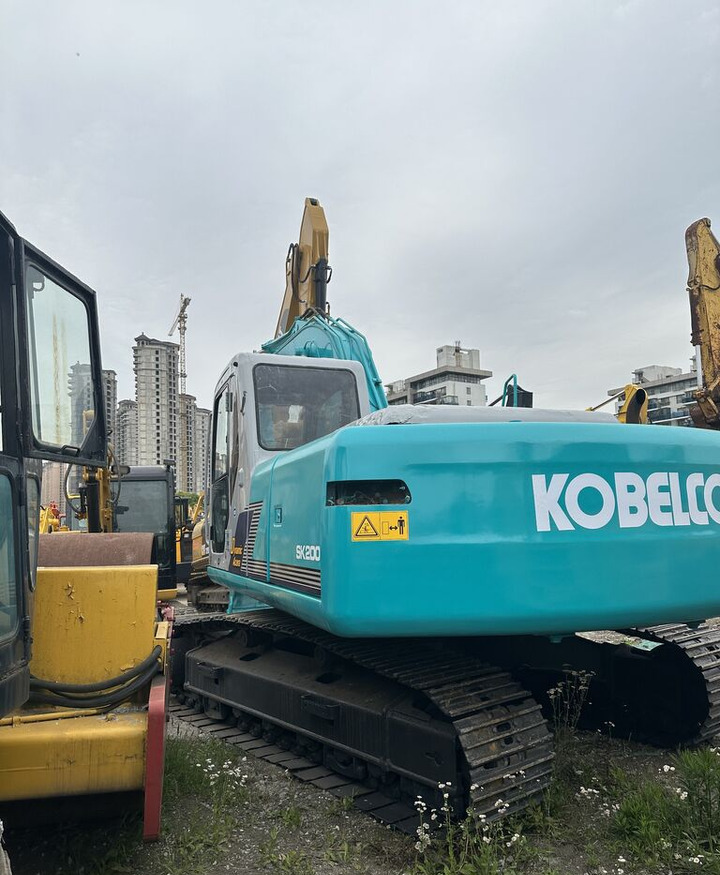 Kobelco SK200 - Escavatore cingolato: foto 1 Kobelco SK200 - Escavatore cingolato: foto 1