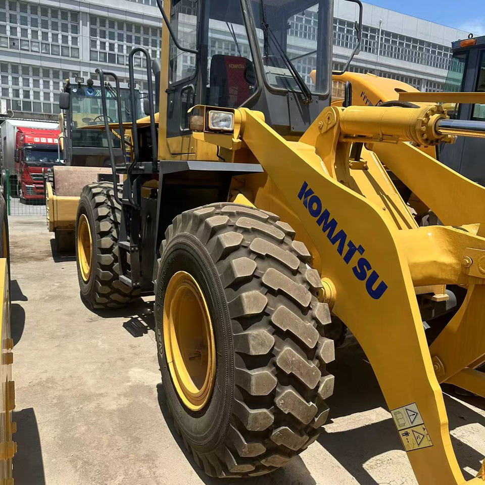 Komatsu WA320 - Pala gommata: foto 2 Komatsu WA320 - Pala gommata: foto 2