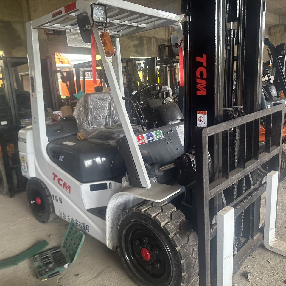 TCM 35N - Carrello elevatore diesel: foto 2 TCM 35N - Carrello elevatore diesel: foto 2
