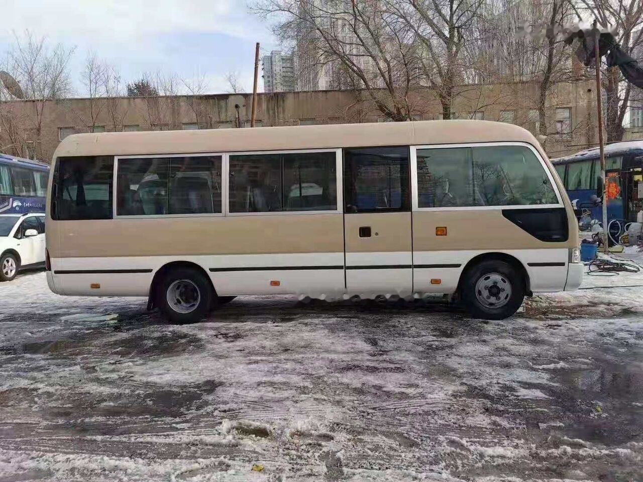 Toyota Coaster - Autobus urbano: foto 3 Toyota Coaster - Autobus urbano: foto 3