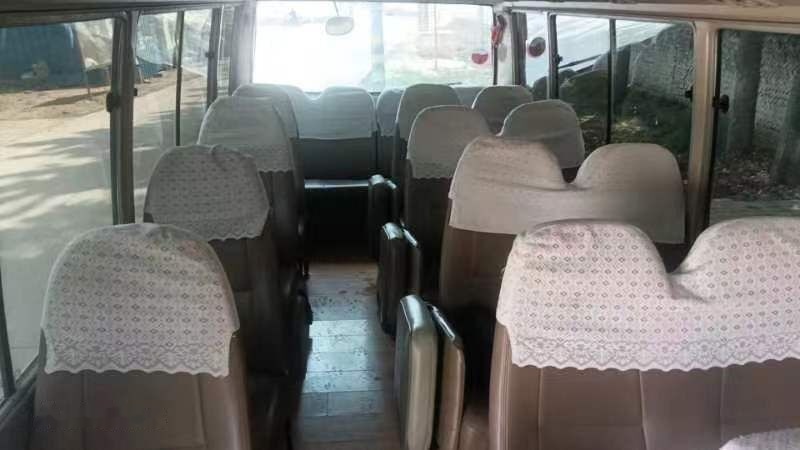 Toyota Coaster - Autobus urbano: foto 4 Toyota Coaster - Autobus urbano: foto 4