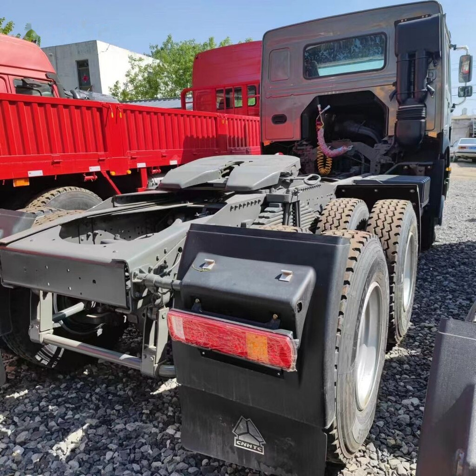 Howo 375 - Trattore stradale: foto 3 Howo 375 - Trattore stradale: foto 3