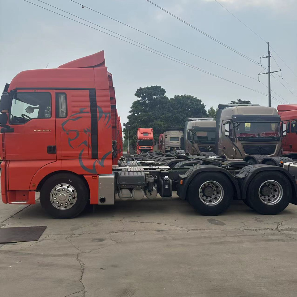 Sinotruk - Trattore stradale: foto 2 Sinotruk - Trattore stradale: foto 2