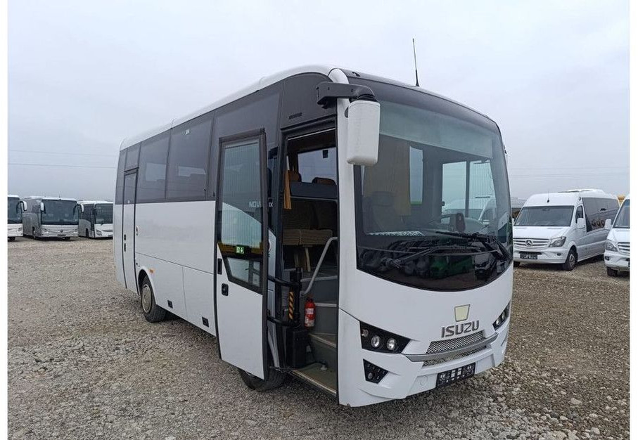 Isuzu Novolux - Autobus extraurbano: foto 1 Isuzu Novolux - Autobus extraurbano: foto 1