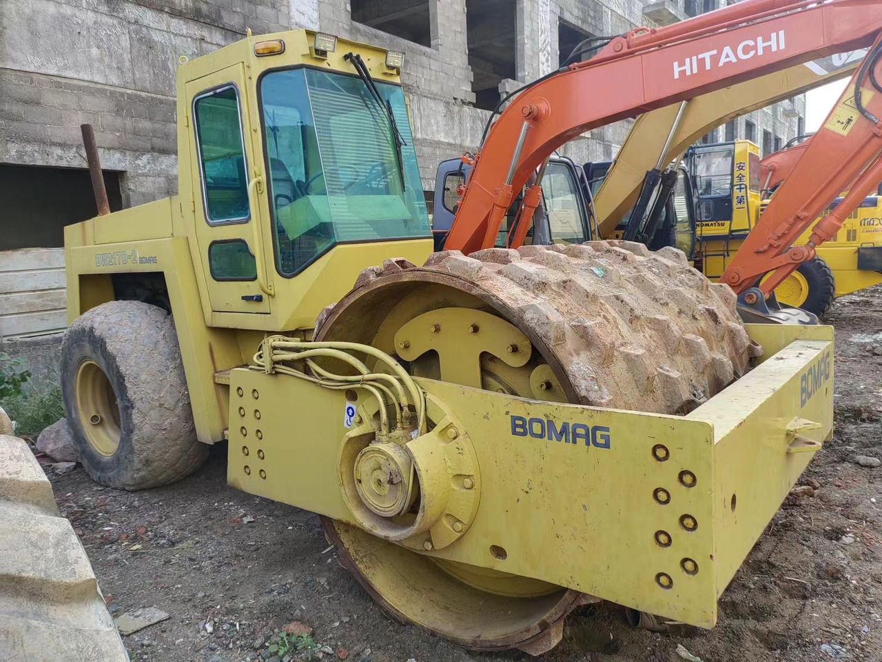 BOMAG BW 217D-2 - Rullo compattatore/ Rullo compressore: foto 3 BOMAG BW 217D-2 - Rullo compattatore/ Rullo compressore: foto 3