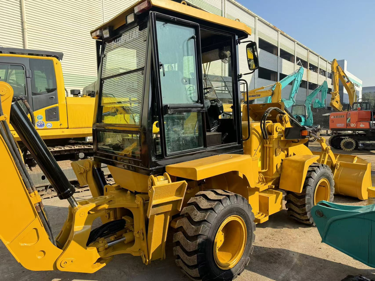 CAT 420F CHINA MADE - Terna: foto 2 CAT 420F CHINA MADE - Terna: foto 2