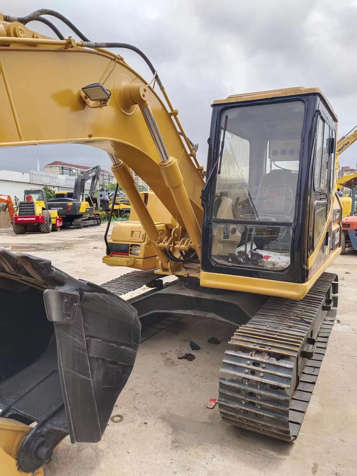 CATERPILLAR 312B - Escavatore cingolato: foto 5 CATERPILLAR 312B - Escavatore cingolato: foto 5