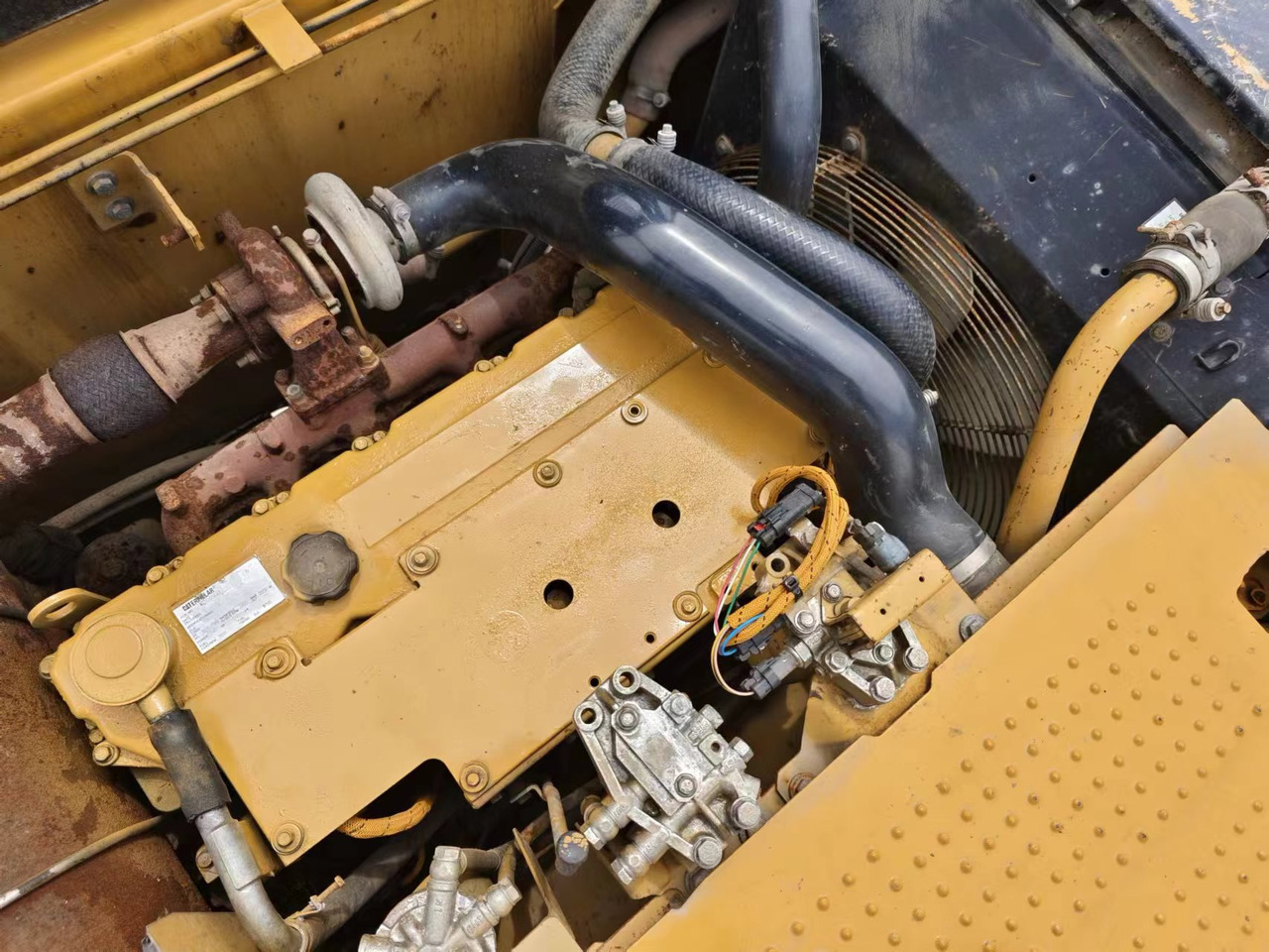 CATERPILLAR 320D2 CAT - Escavatore cingolato: foto 4 CATERPILLAR 320D2 CAT - Escavatore cingolato: foto 4