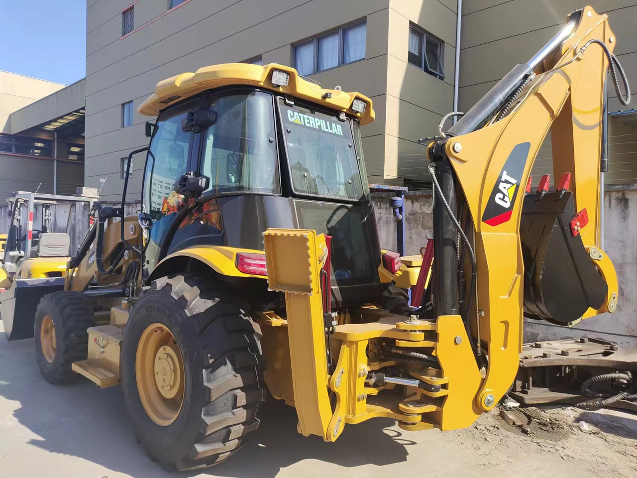 CATERPILLAR 420F - Terna: foto 5 CATERPILLAR 420F - Terna: foto 5